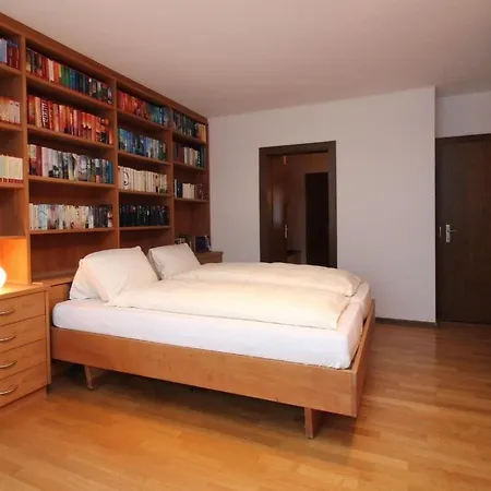 Chesa Alice Apartment *